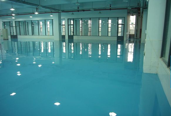 耐磨地坪漆施工廠家如何解決環(huán)氧地坪起灰、起砂問題？