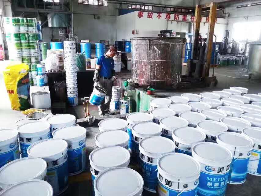 潮濕天里重慶地板漆廠家如何施工？